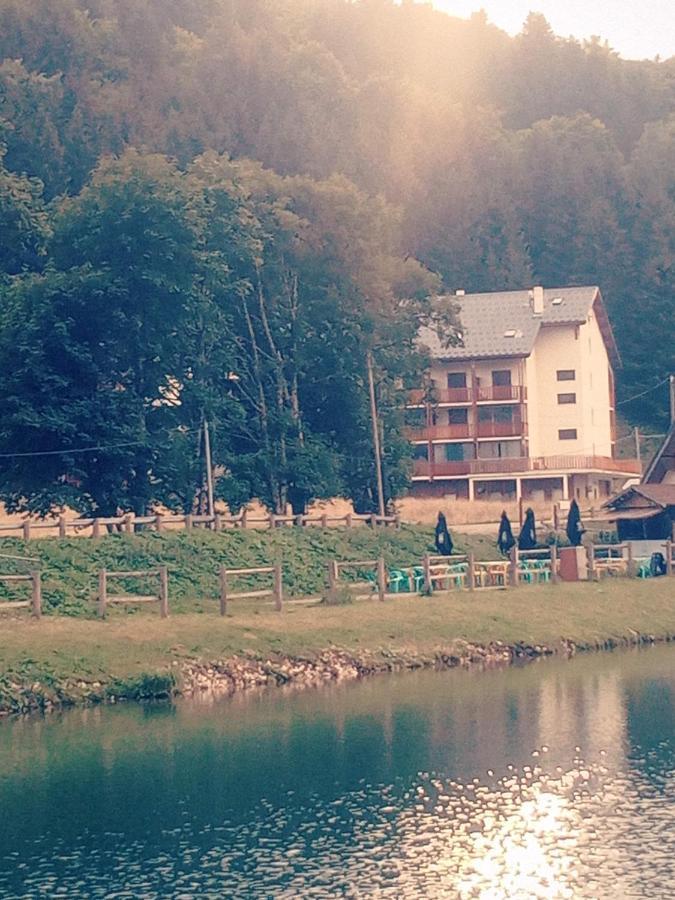 Studio Au Calme Face Aux Montagnes Dans Station De Ski La Morte 外观 照片